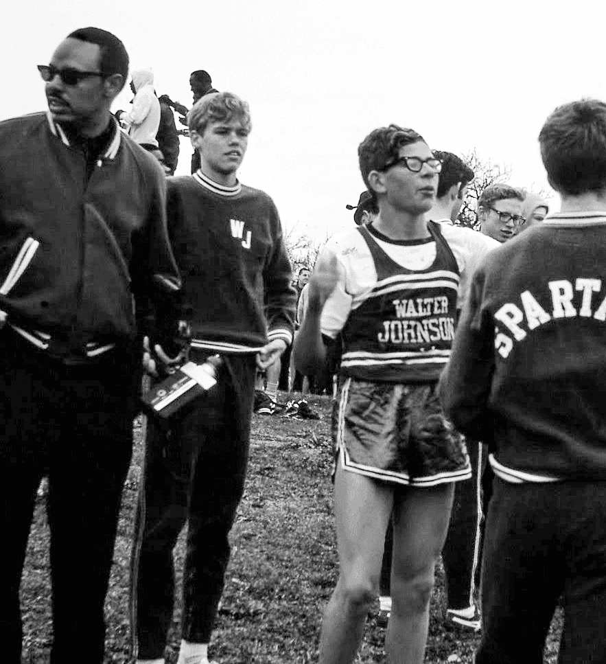 Ojciec znęcał się nad nim latami. "Przywiązywał mnie do dębu przed domem"