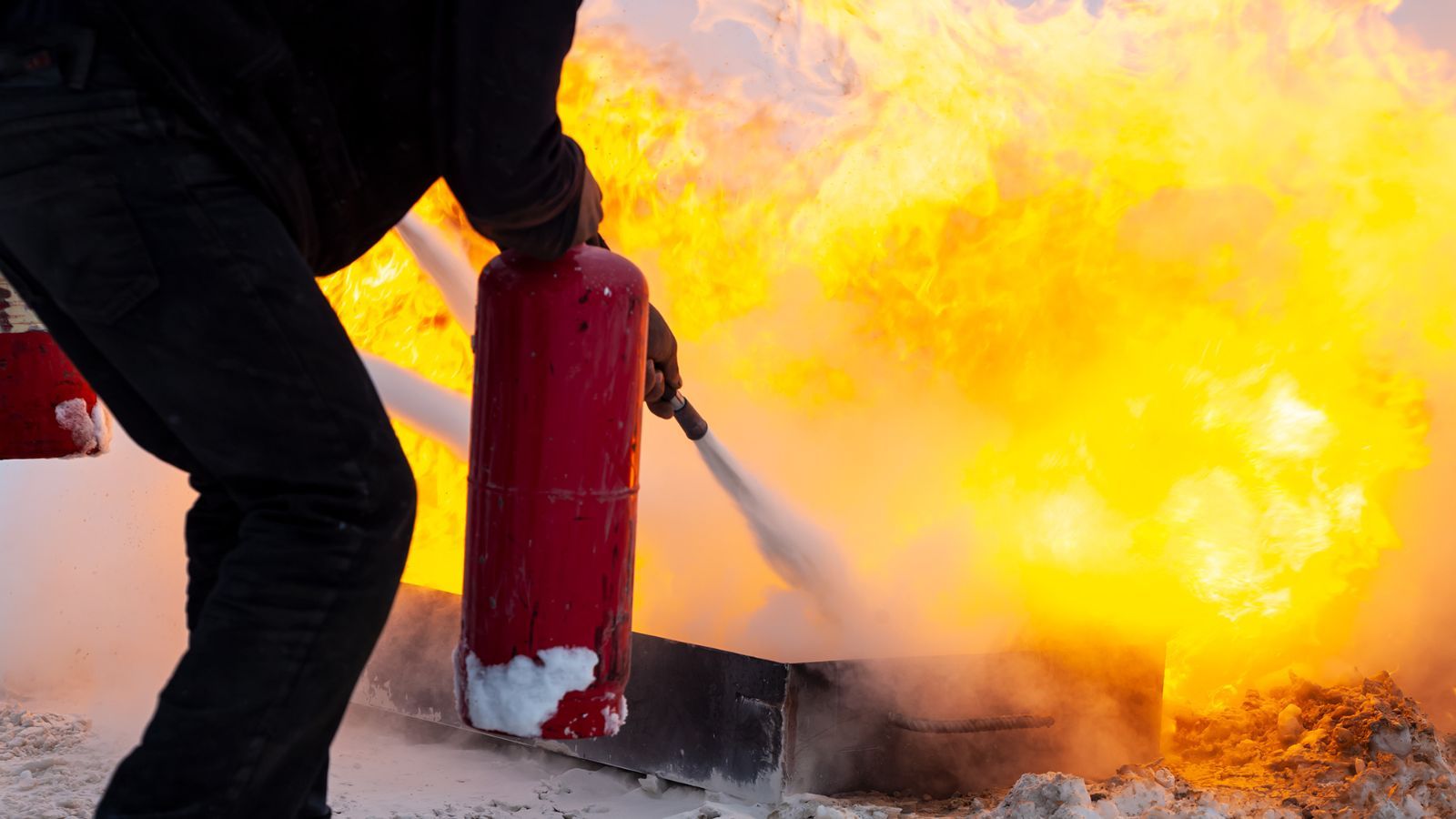 Pożar w domku w Tomaszowie Mazowieckim wybuchł nagle. Tragiczne odkrycie w zgliszczach