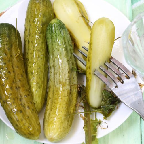 Jak zrobić doskonale małosolne? Sekret tkwi w czosnku