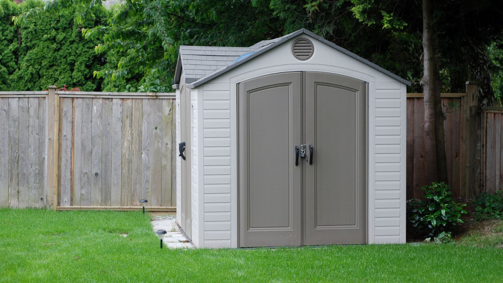 Nawet 10 tys. złotych za szopę na działce. Prawo jest nieubłagane, Polacy muszą przestrzegać tych zasad