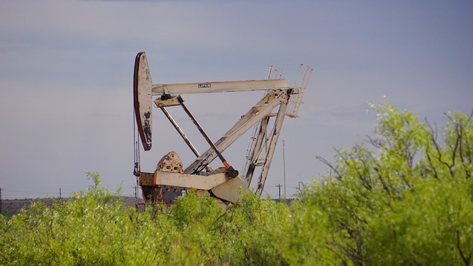 Crisis in Russia's oil sector. Oil production halted