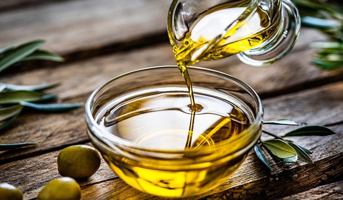 To najgorszy tłuszcz do smażenia. Polacy używają go codziennie