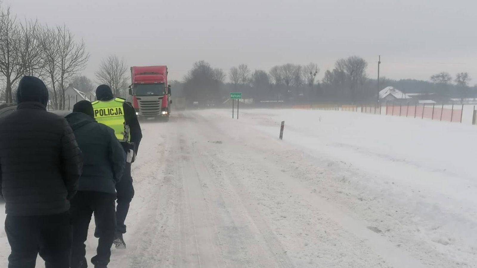 Trudne warunki na DK15. Policja wydała pilny komunikat do kierowców