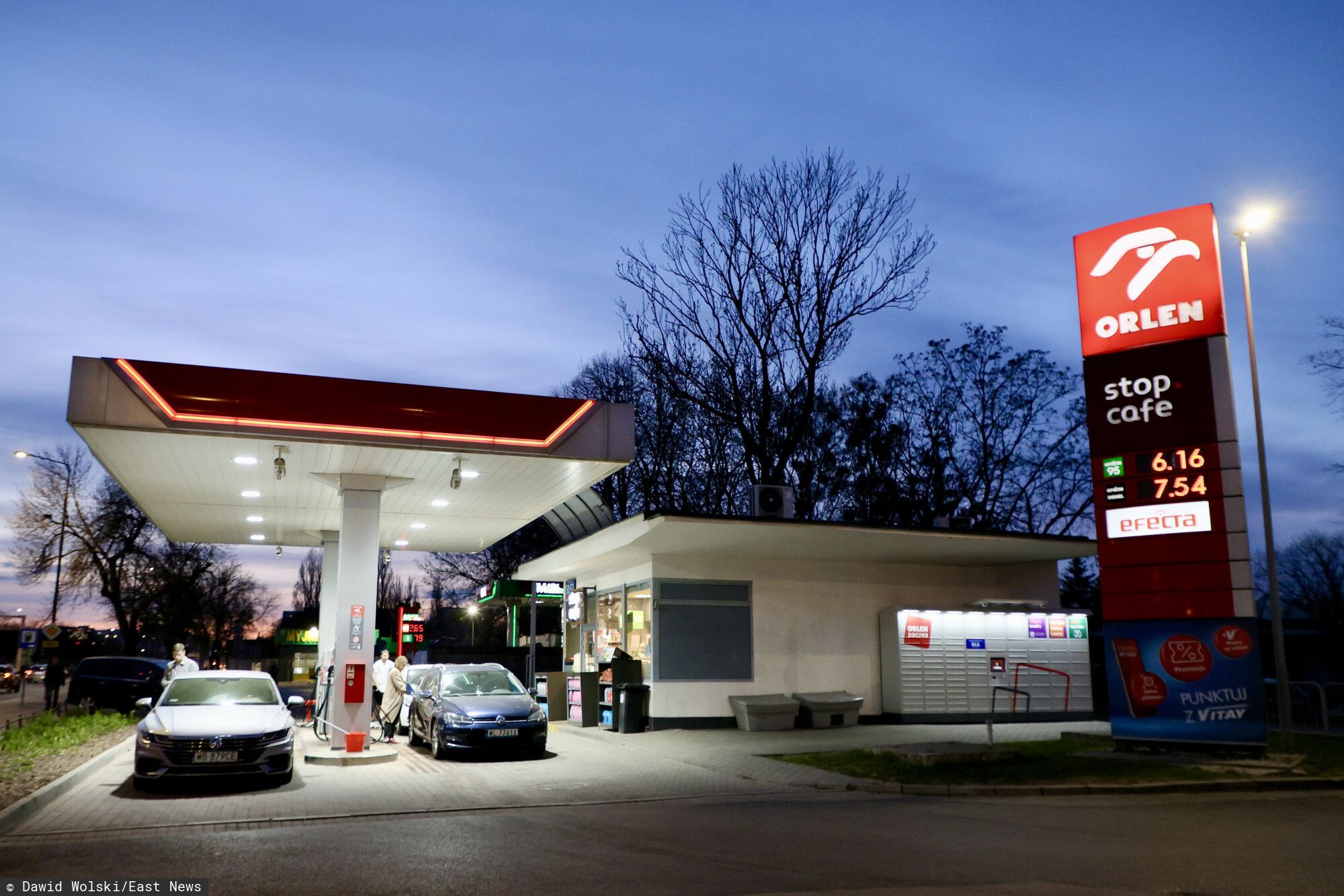 Zjeżdżają do Polski i "wysuszają" stacje. Rząd daje sygnał ws. limitów dla obcokrajowców