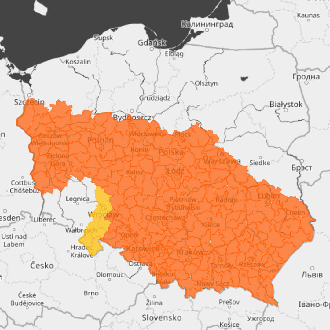 IMGW i RCB ostrzegają przed niebezpieczną pogodą. Burze, ulewy i wichury w wielu regionach