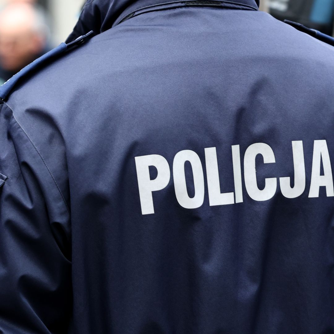 W aucie było 5 osób. Tragiczny wypadek na Pomorzu, droga została zablokowana