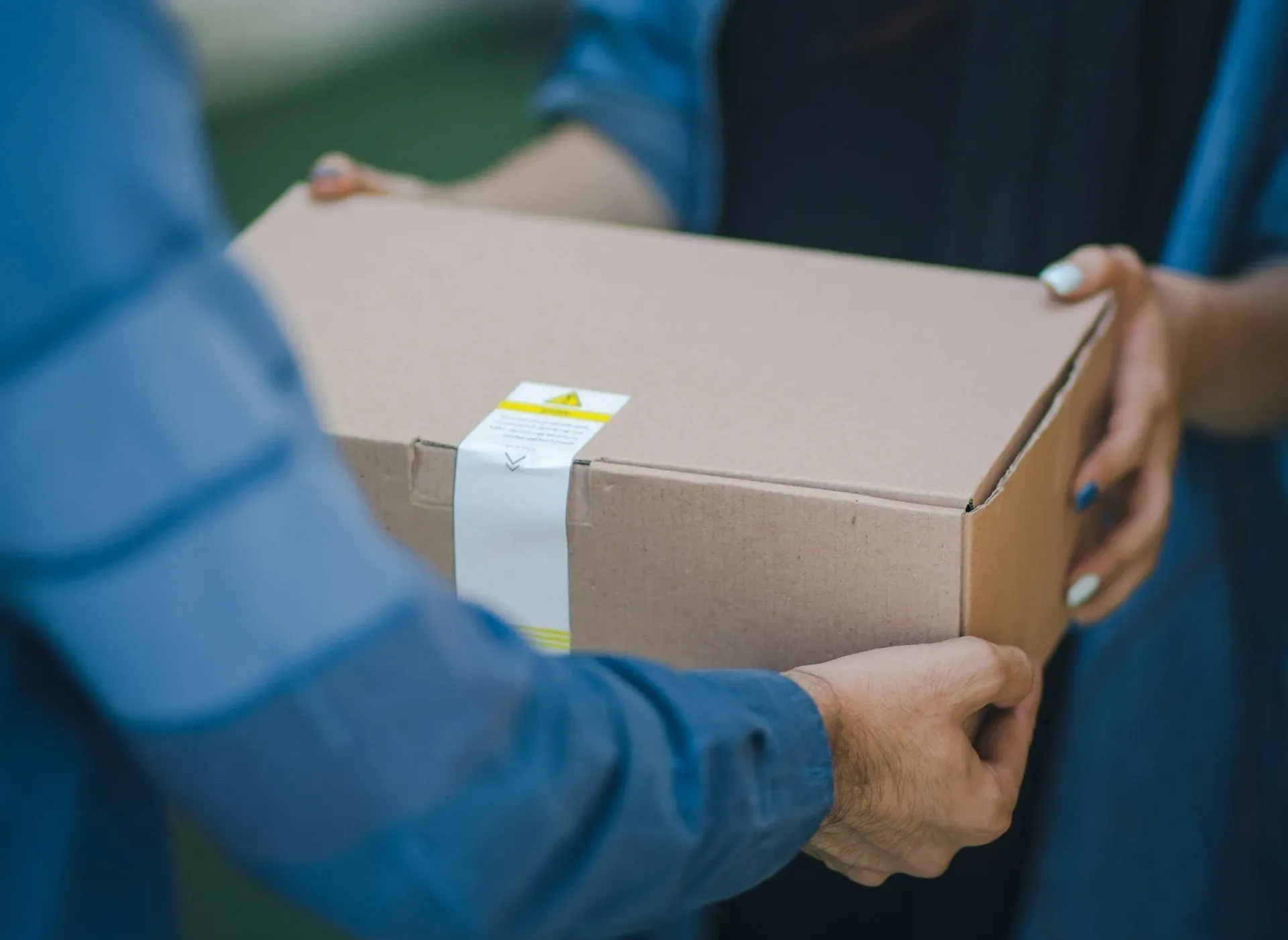 Kontrolerzy sprawdzili zamawiane przez Polaków paczki. Co piąty produkt nie powinien trafić do obrotu