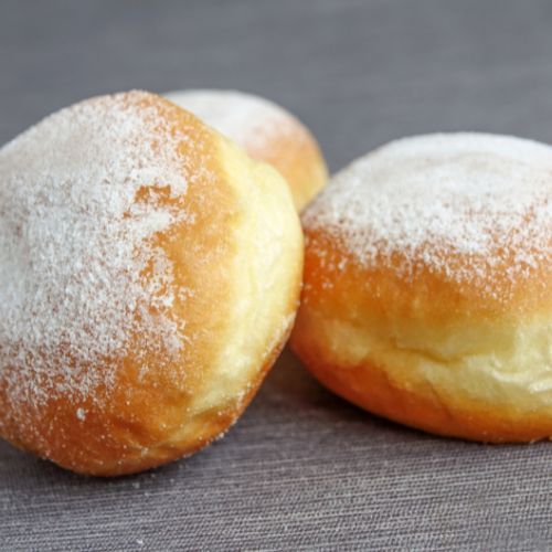 trzy pączki