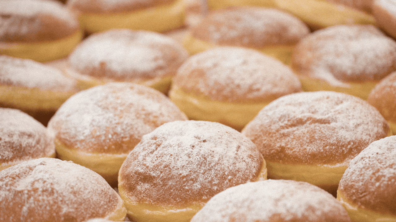 Tłusty czwartek - jak sprawdzić czy pączek jest świeży przed zakupem