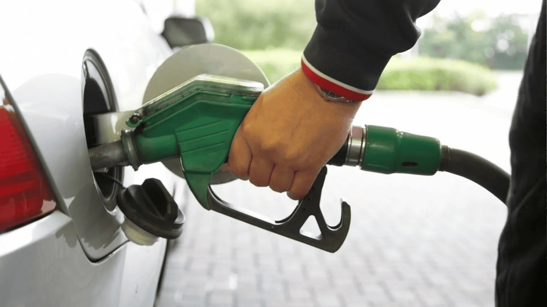 Zmiana cen paliw. Tyle zapłacą kierowcy za tankowanie na Wszystkich Świętych