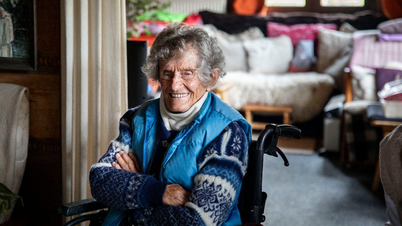 Żołnierze wspierają Panią Basię – WIŚNIOWSKI pomaga stworzyć ciepły dom dla bohaterki Powstania Warszawskiego [WIDEO]