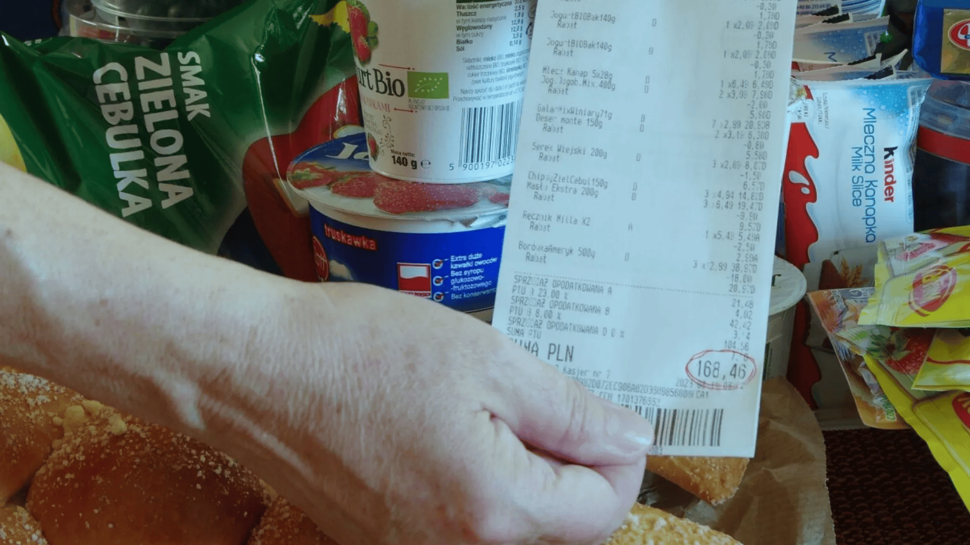 Zbierała paragony po klientach. Tyle ukradła przez tydzień, grozi jej do 8 lat więzienia