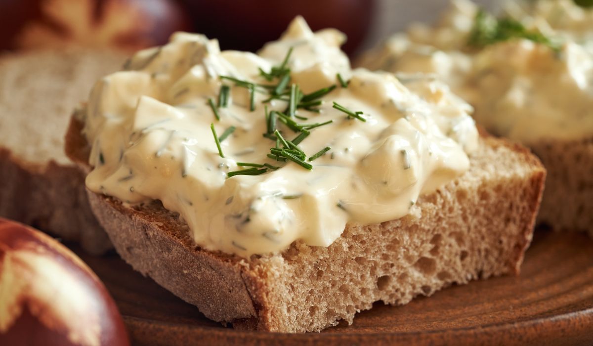 Dodałam raz do pasty jajecznej i teraz robię tak cały czas. Te składniki pasują do niej, jak ulał