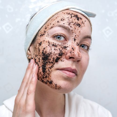 peeling z kawy Fot. Canva.jpg