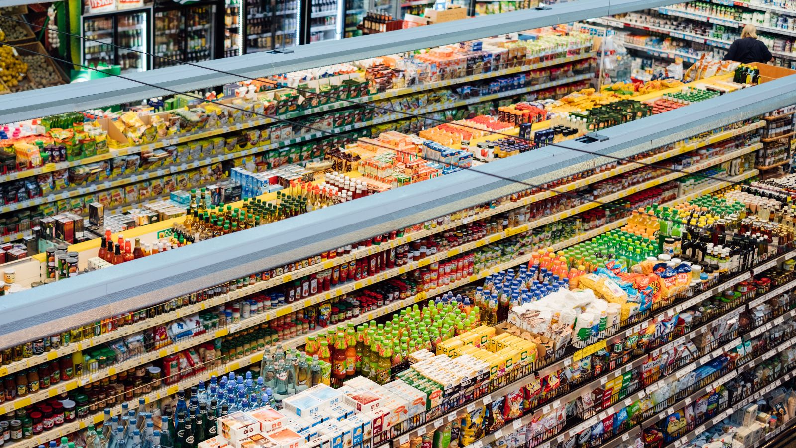 Gdzie zakupy są najtańsze? Lidl i Biedronka poza TOP 3, wygrał inny sklep