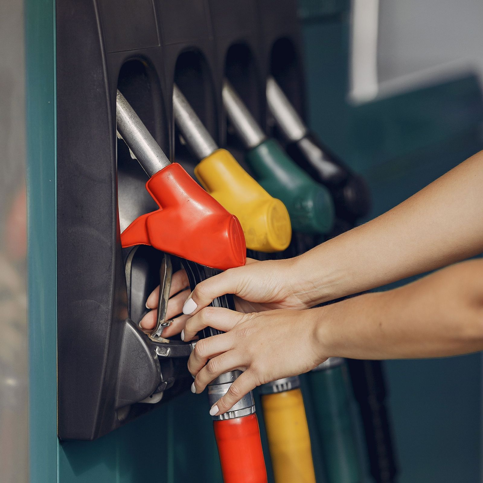 Wielkie zmiany cen paliw na wakacje. Tylko będzie kosztowała benzyna, diesel i gaz pod koniec lipca
