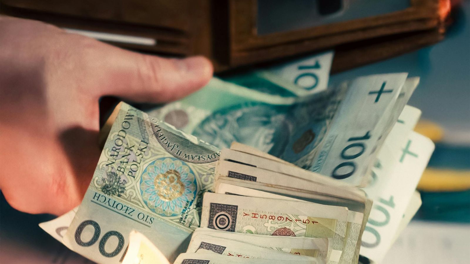 13. emerytura nie dla wszystkich. Ci seniorzy jej nie dostaną, ZUS ujawnił, kto nie otrzyma przelewów