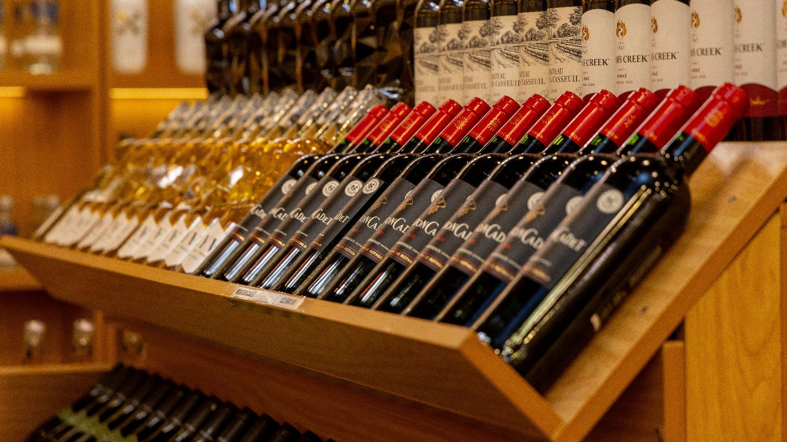 Wielka kontrola w polskich sklepach. Skala nieprawidłowości przeraża, Polacy nie wiedzą, co kupują