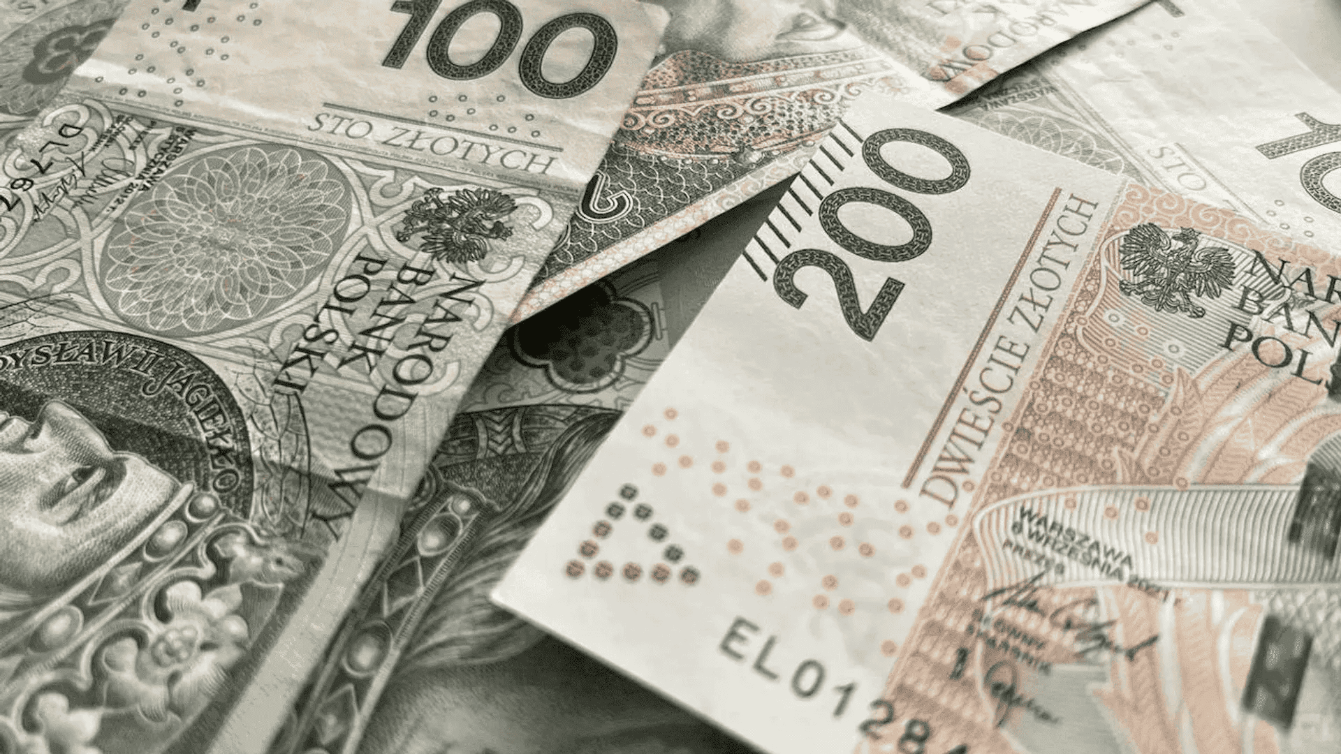 Ważne wieści dla seniorów. Emerytura może być wyższa, przeszukaj szuflady i złóż wniosek