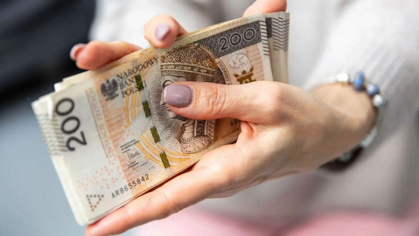 ZUS przekazał ważne wieści dla emerytów i rencistów. Zmieniają się ważne limity