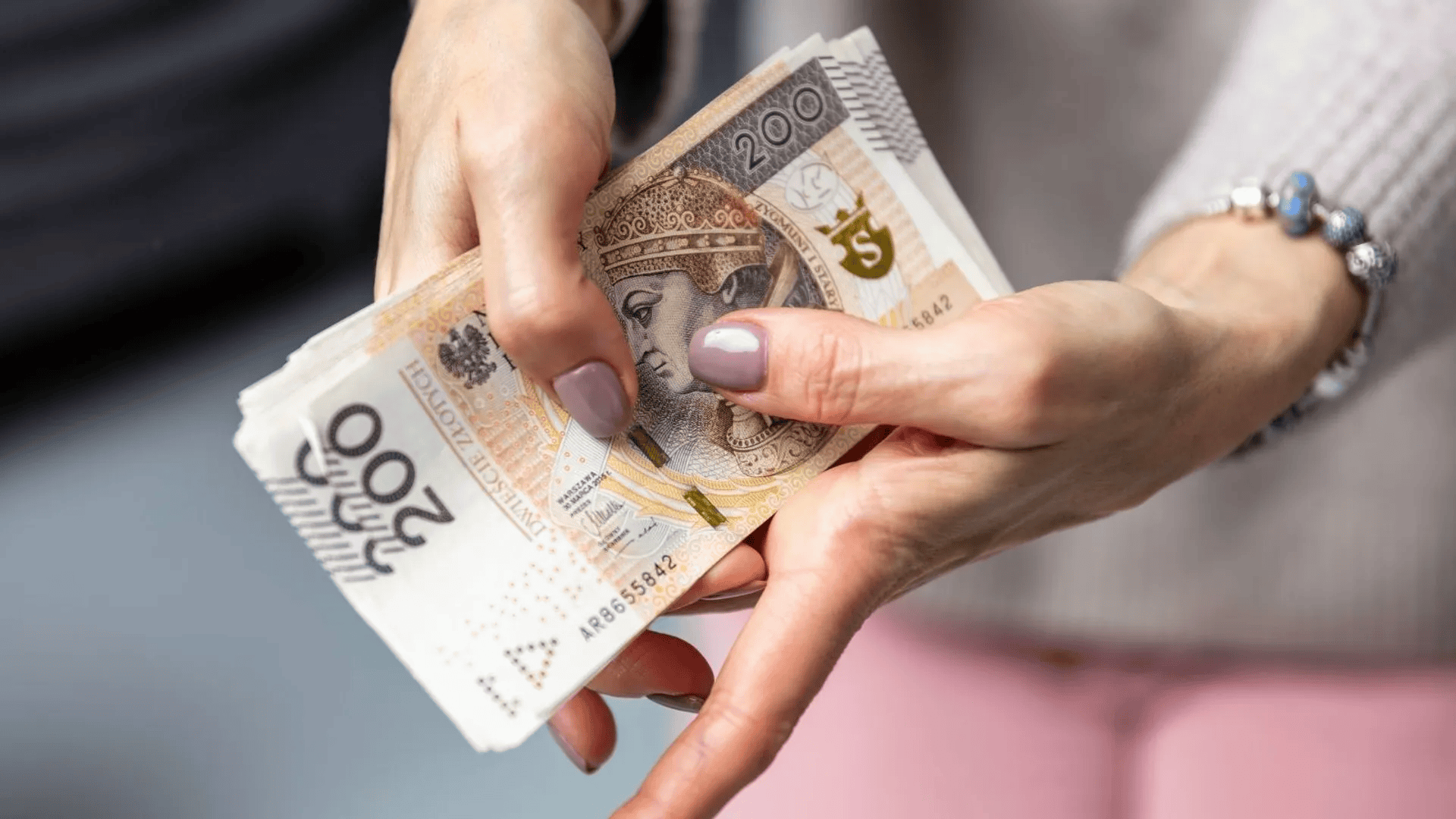 Koszty utrzymania dziecka w 2026 roku zwalają z nóg. Te czynniki pompują rachunki najbardziej