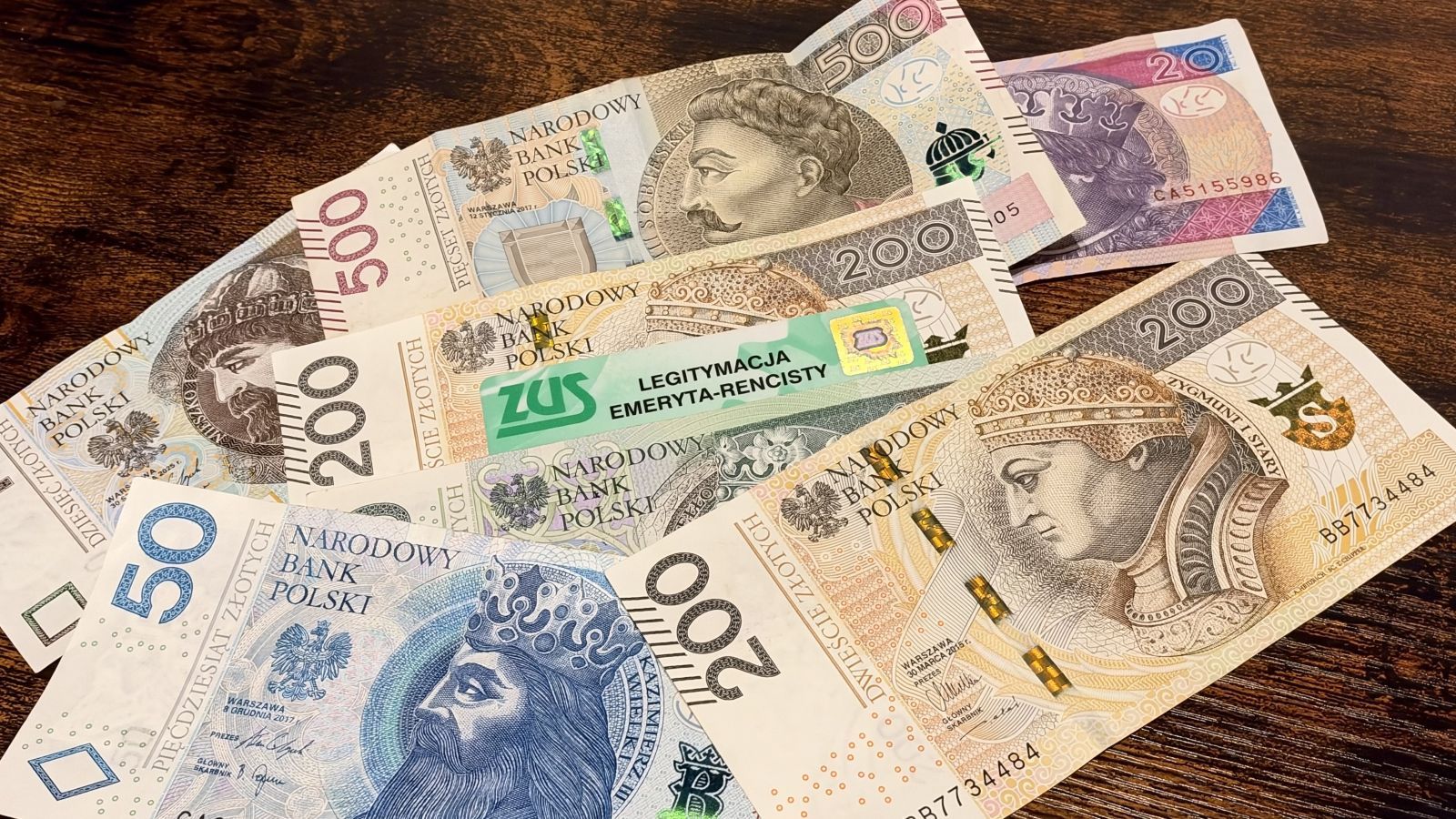 Waloryzacja emerytur wyższa niż zakładano. Tyle zyskają emeryci w 2027 roku