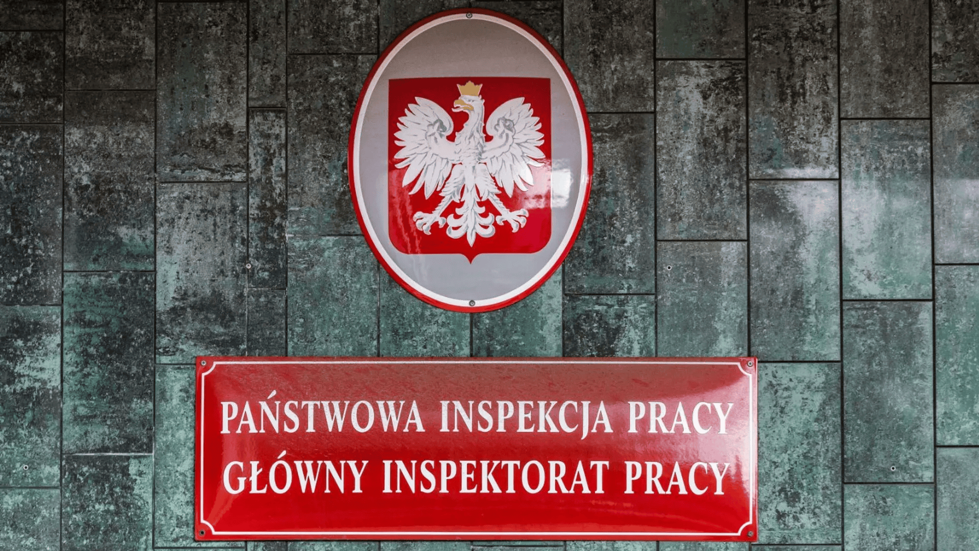 Masowe kontrole w sieci supermarketów. PIP uruchomiło specjalną infolinię dla pracowników