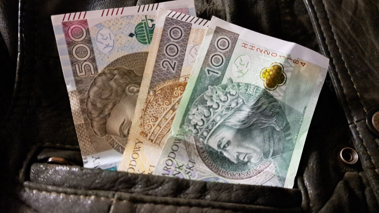 Podwyżki sięgają 6750 zł. Nowe stawki dla samorządowców w 2026 roku. Wyrównanie przysługuje od stycznia 