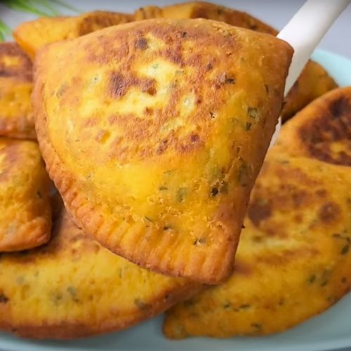 Weź wczorajsze ziemniaki i ubij z dodatkami. Ten obiad to coś pysznego