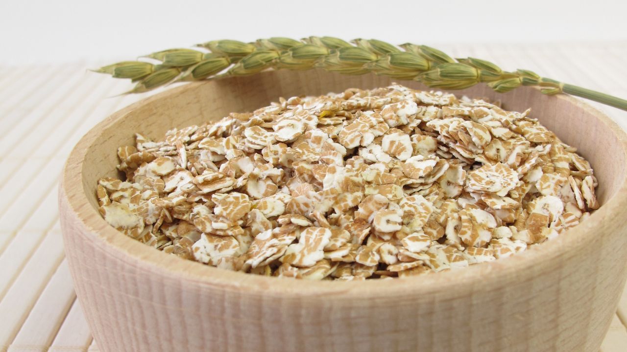 Zapomnij o owsiance! To śniadanie syci, dodaje energii i czyści jelita jak odkurzacz