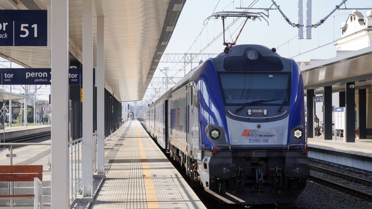 PKP, pociąg