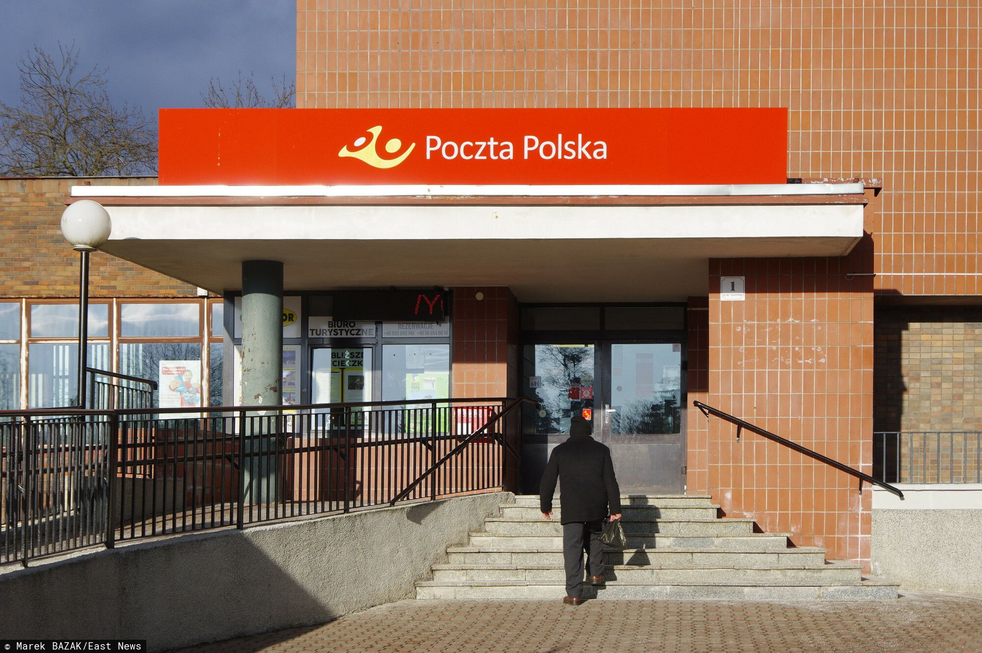 Poczta Polska wprowadza zmiany. Teraz to do kupienia w placówkach, klienci złapią się za głowy