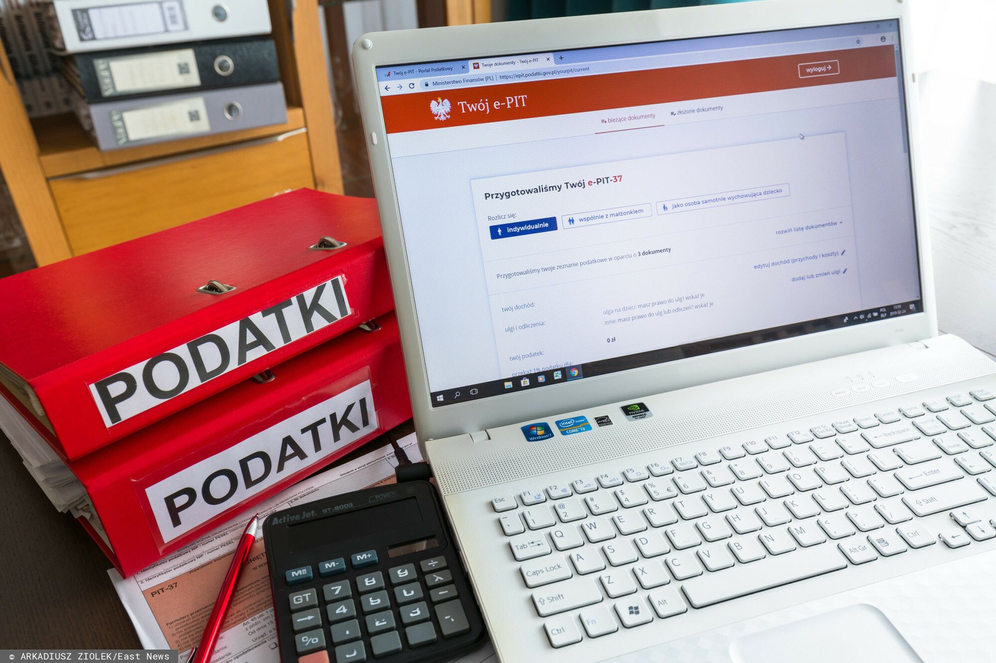 Zmiany w podatkach od 2027 roku. Rząd planuje nowy próg PIT i niższe stawki dla milionów Polaków