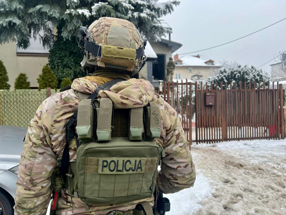 Zabił rodziców. Tak zatrzymano podwójnego zabójcę w Warszawie. Policja pokazuje film 