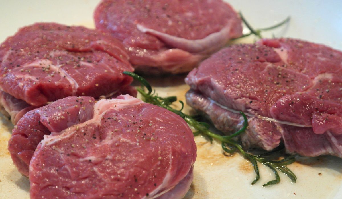To mięso leczy anemię i wzmacnia stawy. Jest w sklepach, a Polacy go nie jedzą
