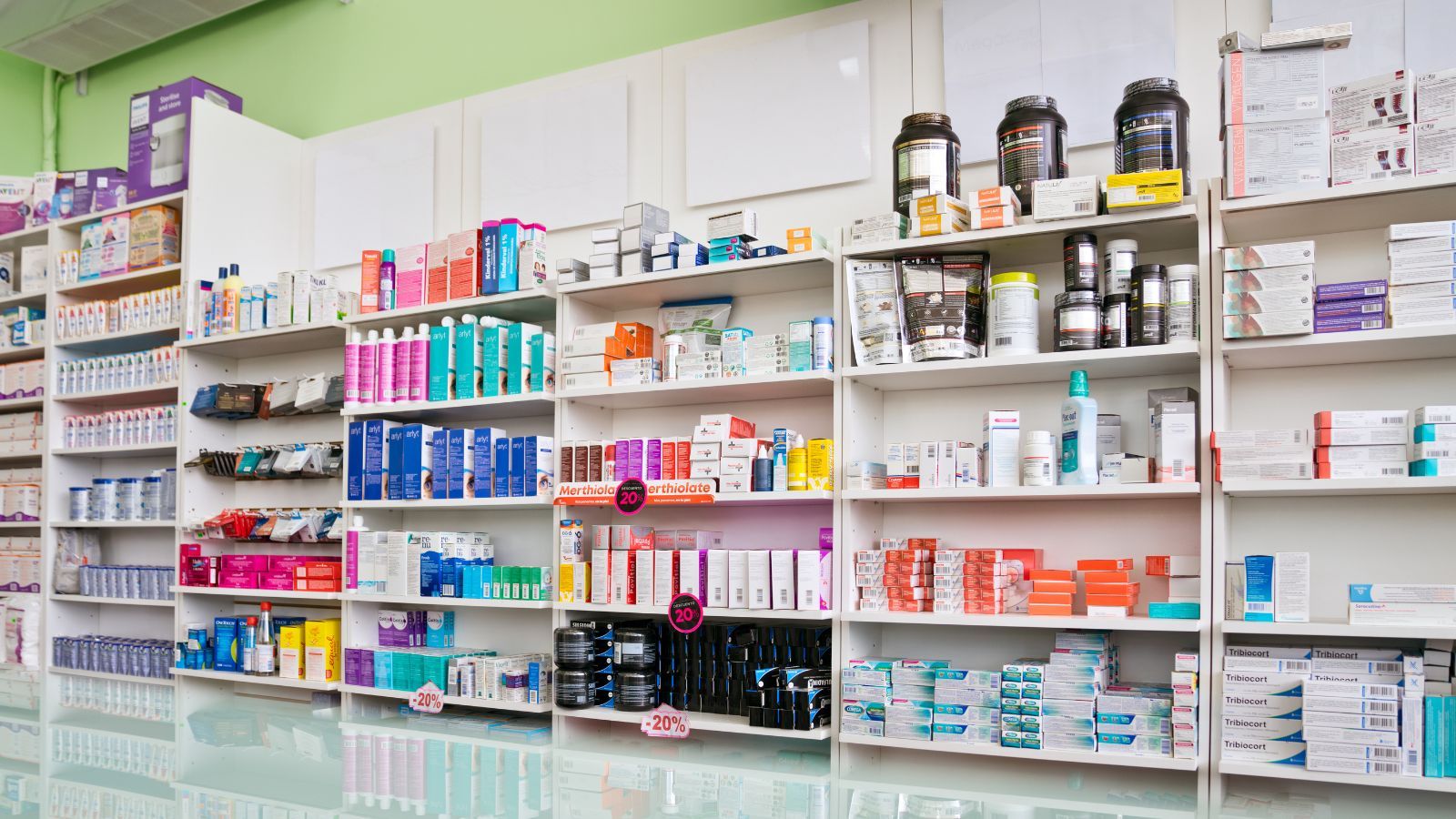 Pilny komunikat GIF. Wycofują ten lek ze wszystkich aptek w Polsce