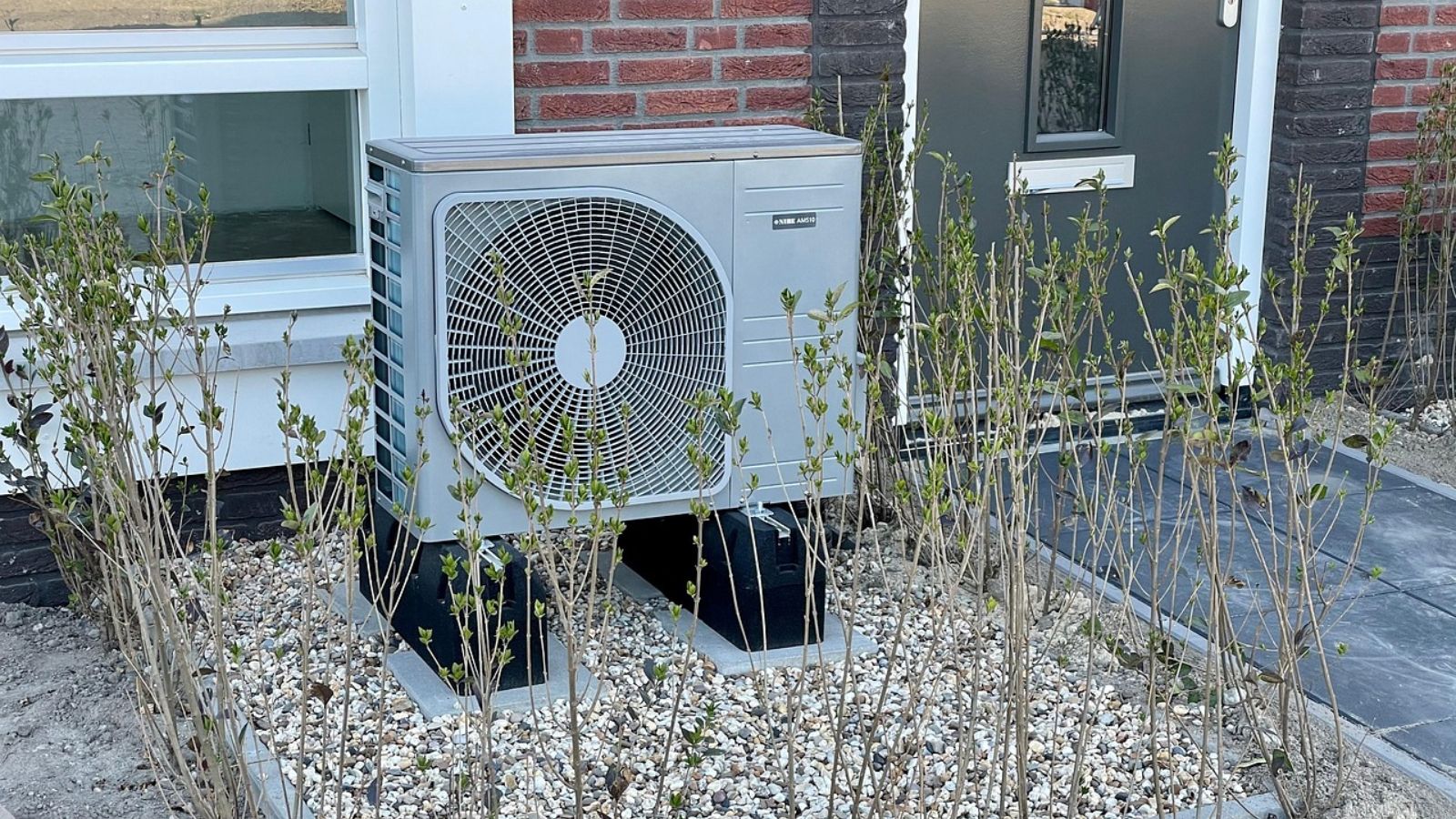 Ogrzewanie pompą ciepła może kosztować krocie. Eksperci wskazują powody