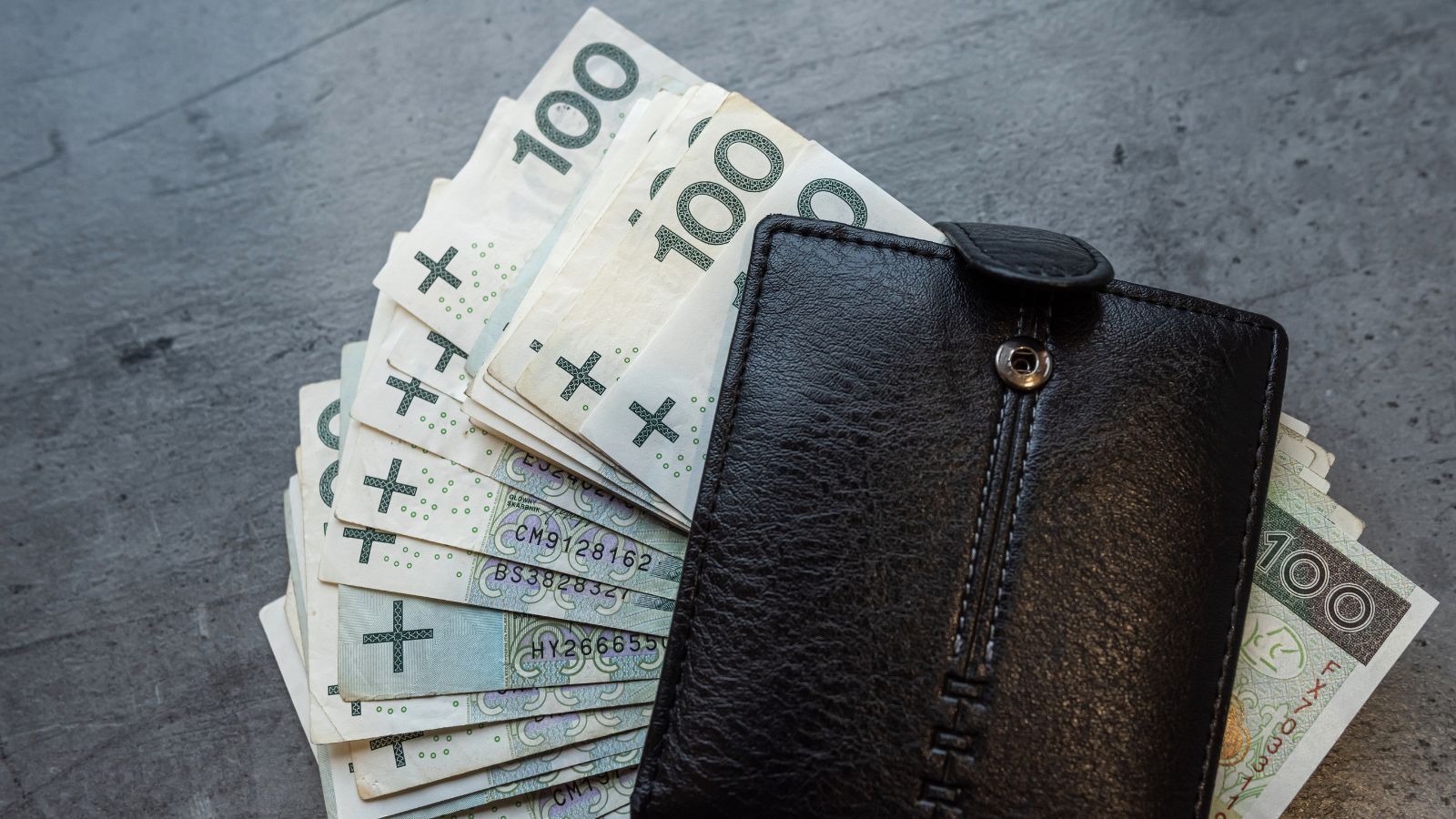 Rusza akcja „pieniądze za deszczówkę”, do wzięcia tysiące. Ci Polacy mogą składać wnioski