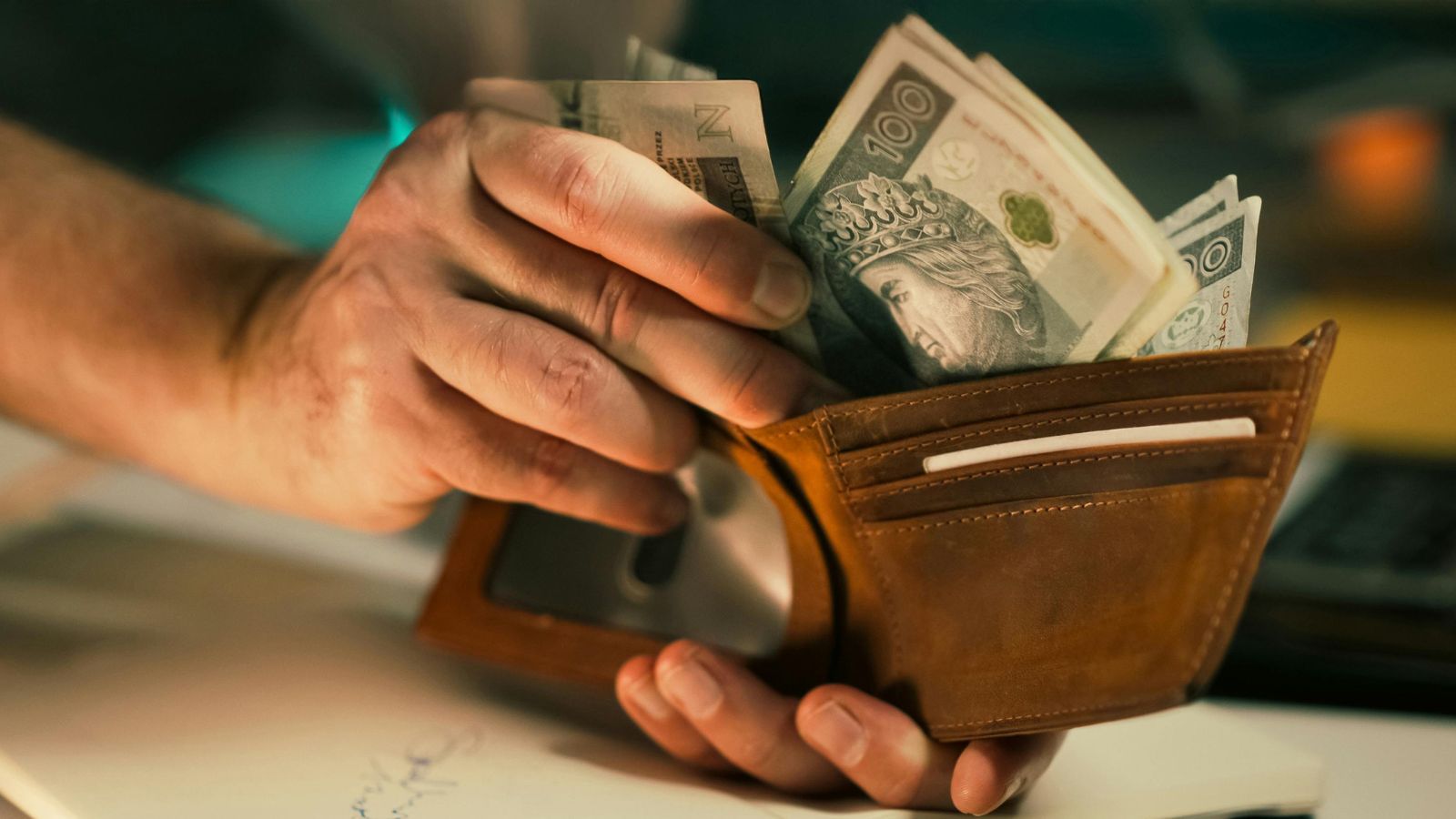 Dodatkowe 250 złotych dla ponad 100 tys. Polaków. Wystarczy spełnić te warunki