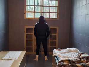 Szalony pościg w Warszawie. 24-latek wyrzucił sejf pełen pieniędzy