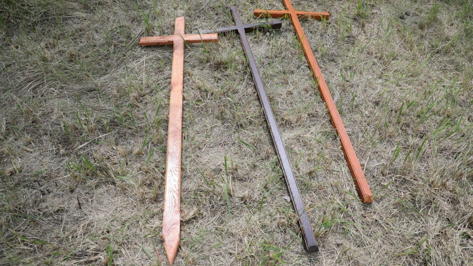 Tyle w tym roku zarobi grabarz. Kwota może zaskoczyć