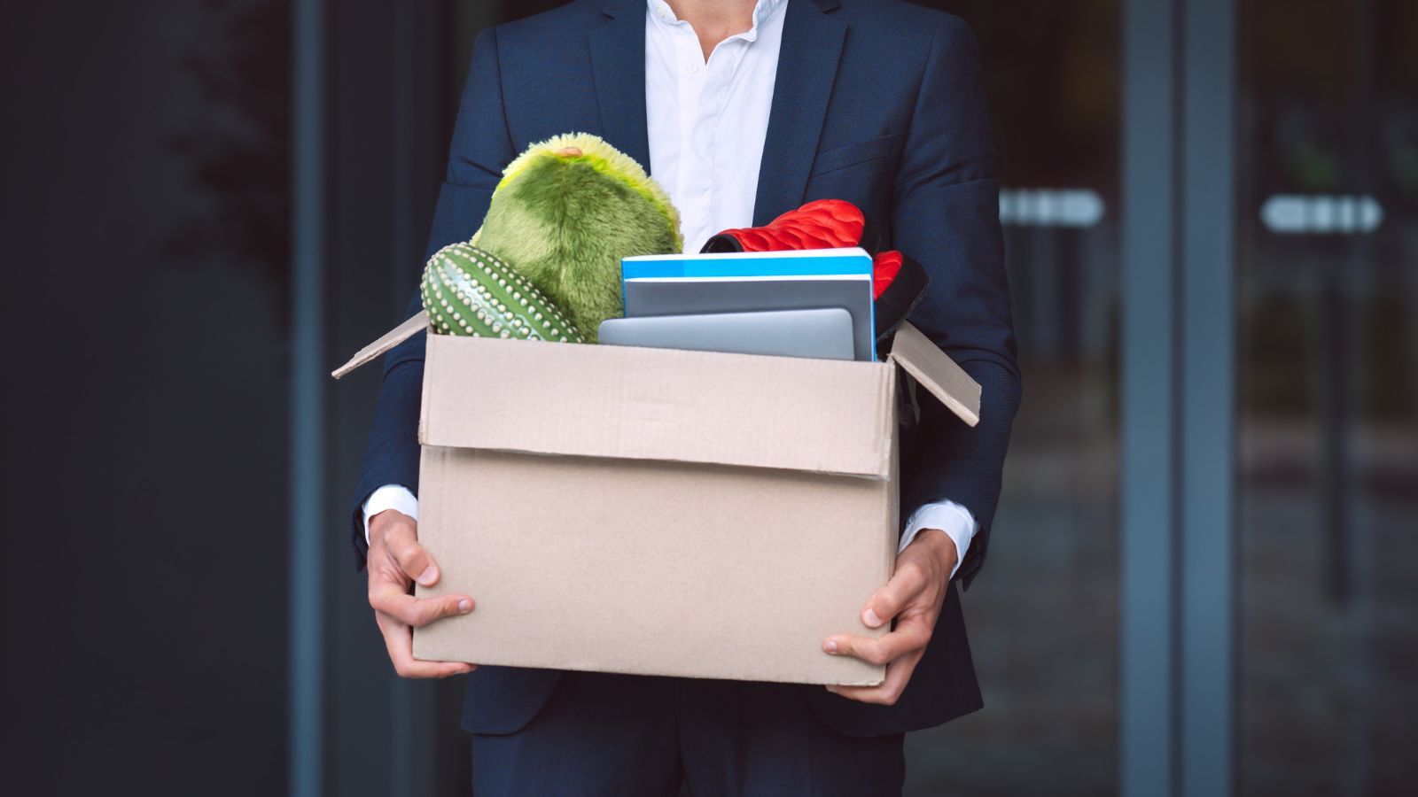 W tych sytuacjach pracodawca musi wypłacić świadczenie. Polacy o tym nie wiedzą i tracą tysiące złotych