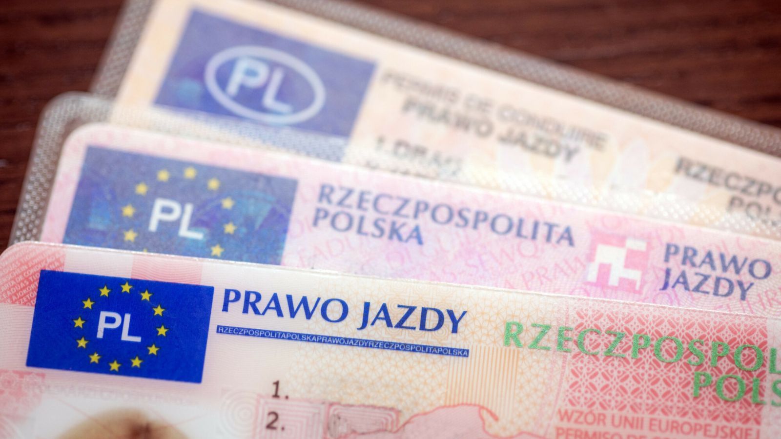 15 mln kierowców musi wymienić prawo jazdy. Rząd wskazał konkretną datę