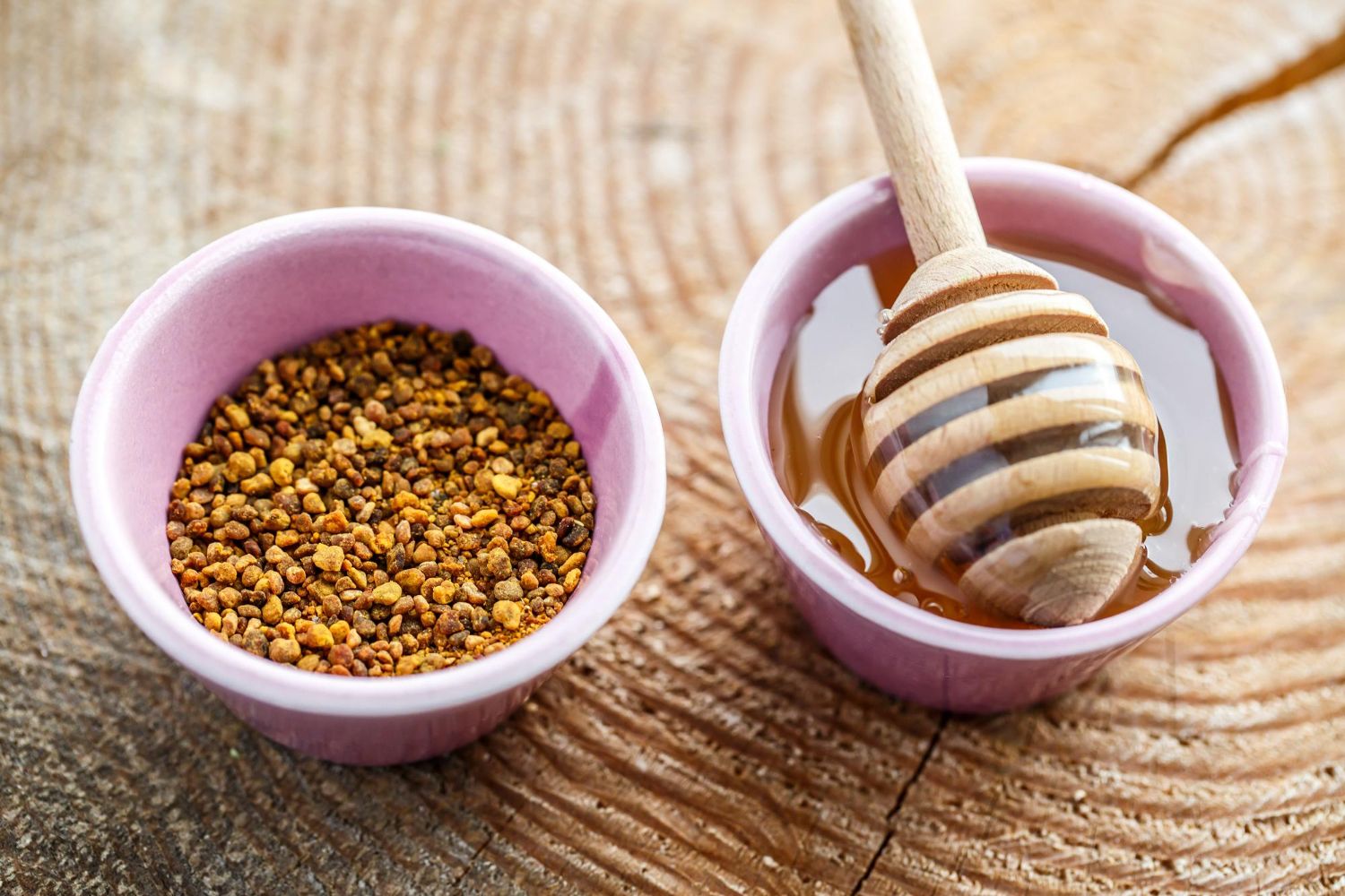 Pyłek pszczeli - właściwości i zastosowanie. Kto może jeść pyłek pszczeli?