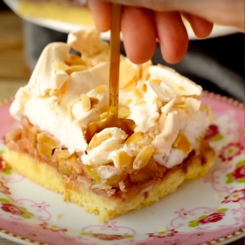 Rabarbarowa chmurka jest moim faworytem. Wiosną mogłabym jeść codziennie