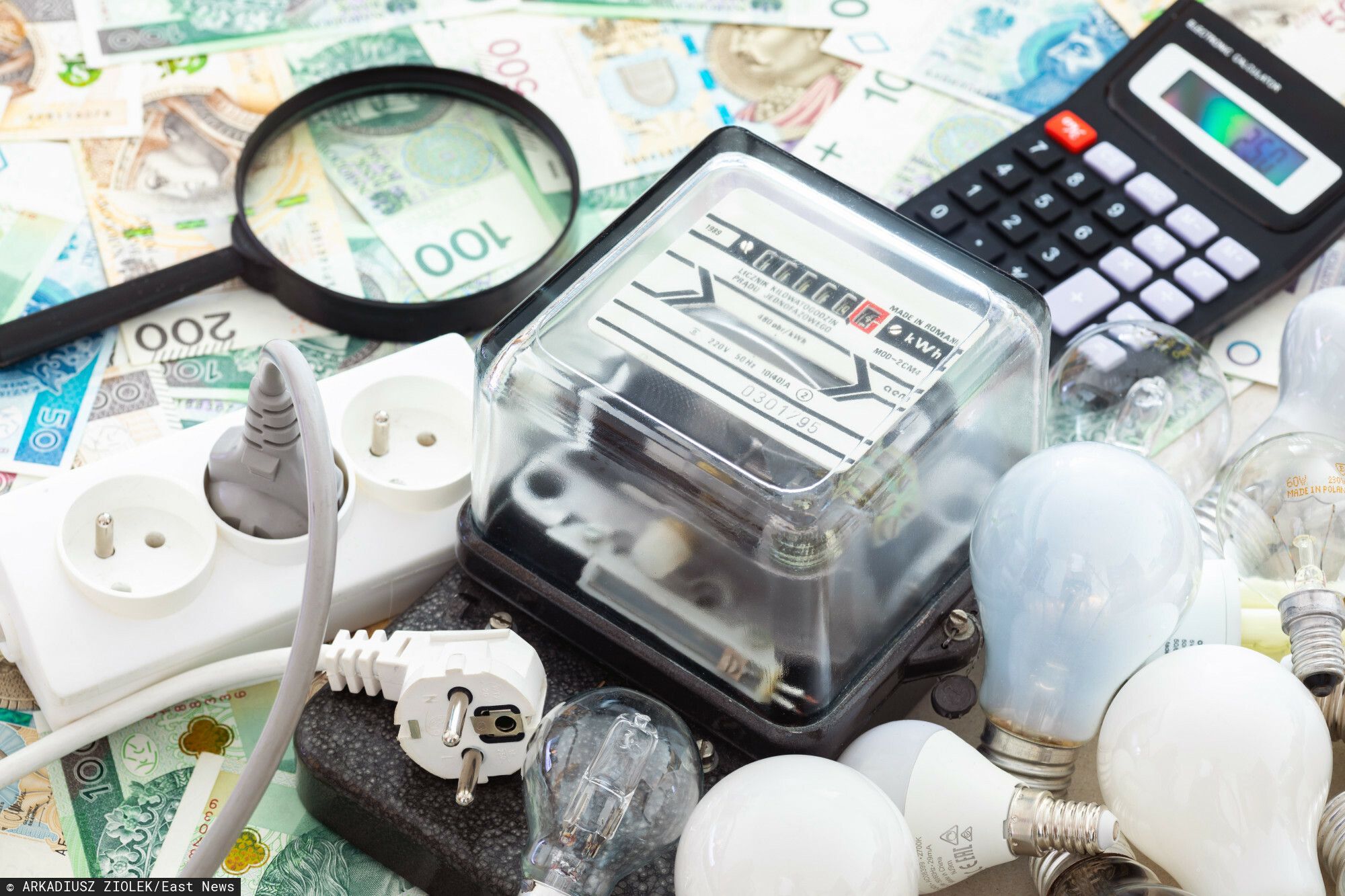 Tak przepłacasz za prąd. Polacy nie mają pojęcia, wystarczy zmienić tę jedną rzecz