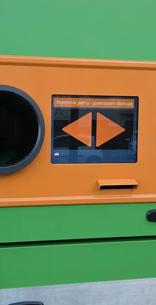 Problemy z systemem kaucyjnym. Przychodzą z pełnymi workami, klienci odchodzą z kwitkiem