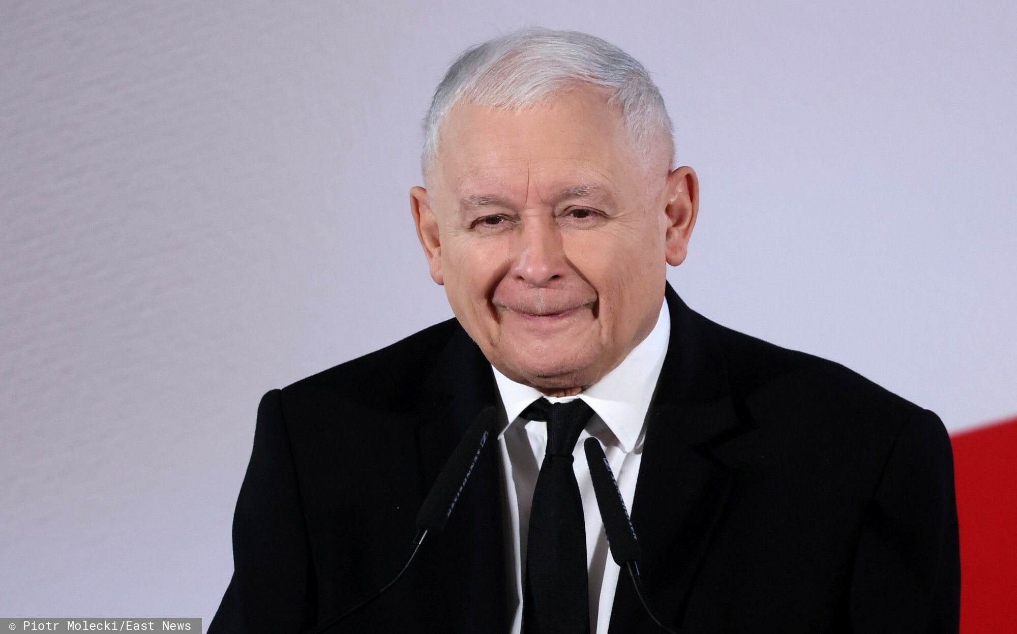 Podczas spotkania z wyborcami w Wadowicach Jarosław Kaczyński tłumaczył swoje osobliwe słowa o kobietach "dających w szyję".