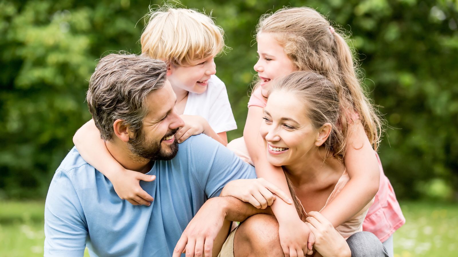 Nowe przywileje dla posiadaczy Karty Dużej Rodziny. Nie każdy o tym wie