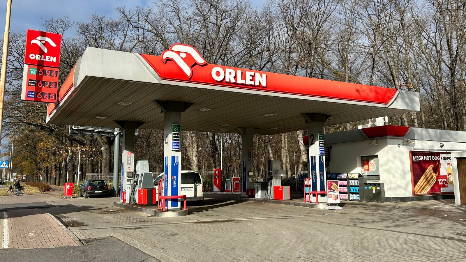 Cena ropy wystrzeliła. Orlen znowu zmienia cennik, kierowcy łapią się za kieszenie